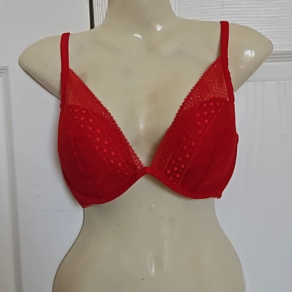 Victoria's Secret Women's Lace Underwire Lightly Padded Plunge Bra Red 32DD - Picture 2 of 16
